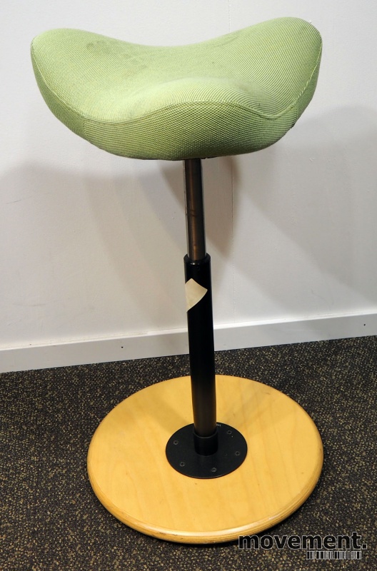 Ergonomisk kontorstol: Varier (Stokke)Move i grønt bøk Stokke Move ergonomisk stol i blåttstoff, base i bøk, pent brukt