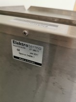 Dispenservogn for kantinebrett i rustfritt stål, komplett med ca 100 brett, pent brukt