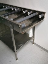 Rullebane / rullebenk i rustfritt stål for oppvask, 170cm bredde, pent brukt
