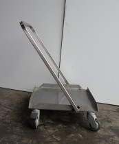 Tralle med bøylehåndtak i rustfritt stål, 51x45cm, høyde håndtak 68cm, brukt