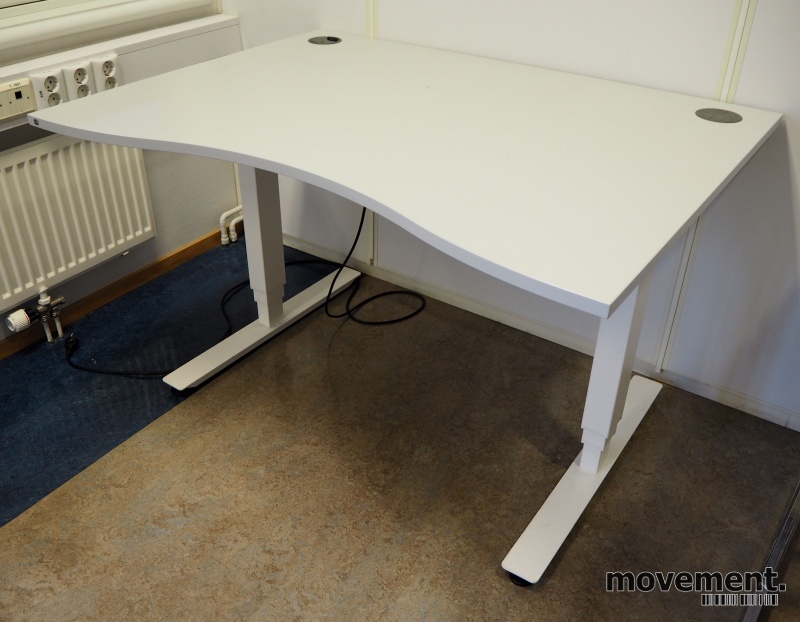 Solgt!Skrivebord med elektrisk hevsenk i - 2 / 4