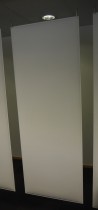 Lyddempende, akustiske plater i lyst grått fra Caimi, modell Minimal, 60cm bredde, 160cm høyde, for festing i tak/himling, pent brukt