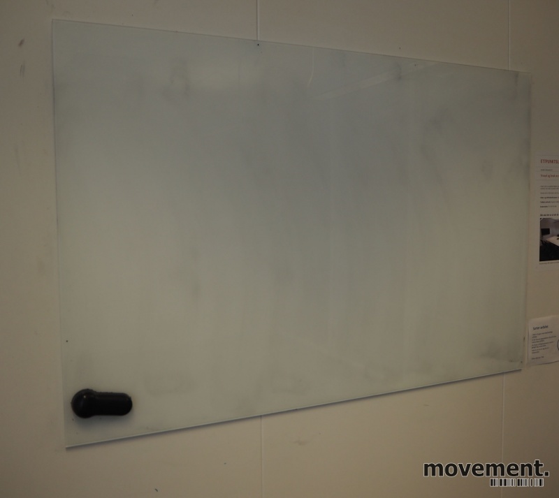 Solgt!Whiteboard i hvitt glass fra