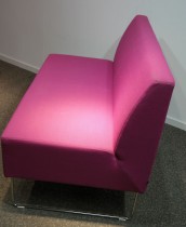 Loungesofa: VAD Pivot 2-seter sofa i rosa stoff, 113cm bredde, pent brukt
