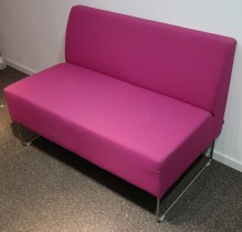 Loungesofa: VAD Pivot 2-seter sofa i rosa stoff, 113cm bredde, pent brukt