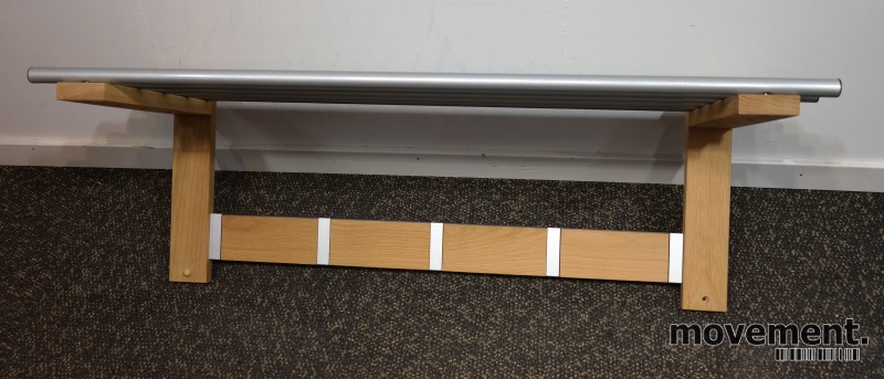 Solgt!Garderobeløsning / hattehylle / for - 1 / 2