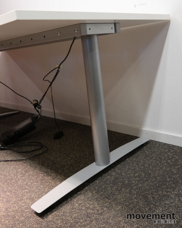 Solgt!Skrivebord med elektrisk hevsenk i - 3 / 4
