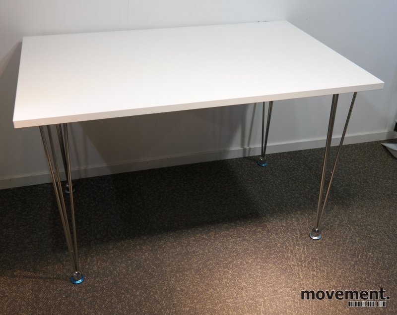 Solgt!Skrivebord / kantinebord i hvitt - 2 / 3