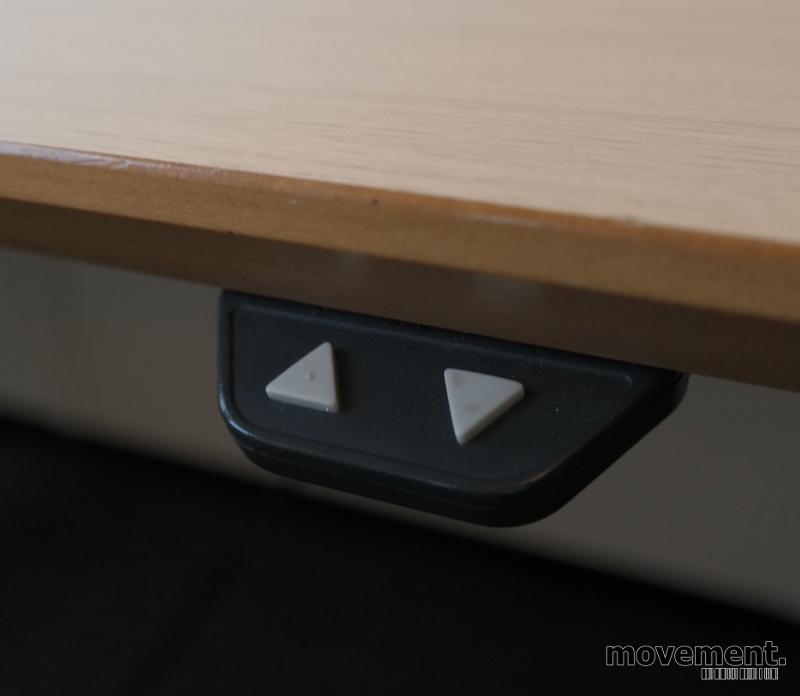 Solgt!Skrivebord med elektrisk hevsenk i - 5 / 5