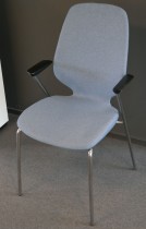 Kinnarps Monroe konferansestol i blått stoff / ben i krom, pent brukt