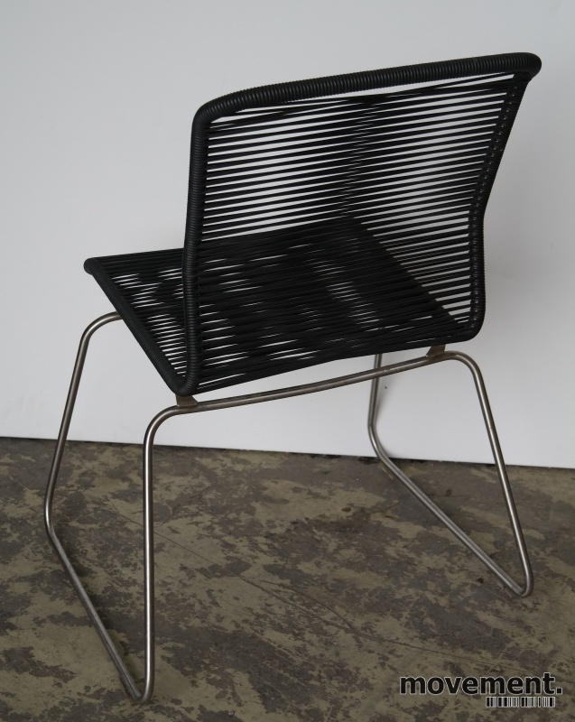 Tivolistol Panton One fra Montana isort satinert stål Tivolistol Panton One fra Montana i grått, design: Verner