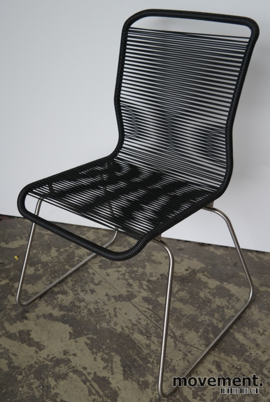 Tivolistol Panton One fra Montana isort satinert stål Tivolistol Panton One fra Montana i grått, design: Verner