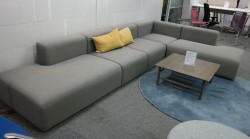 HAY Design-sofa, hjørnesofa, modell Mags 370x220cm i grått Kvadrat-stoff, 5 moduler, pent brukt