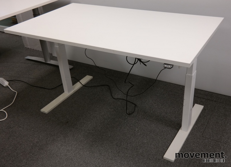 Solgt!Skrivebord med elektrisk hevsenk - 1 / 3