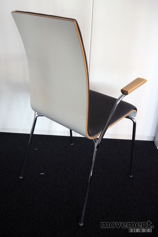 Solgt!Konferansestol / stablestol i hvitt - 2 / 2