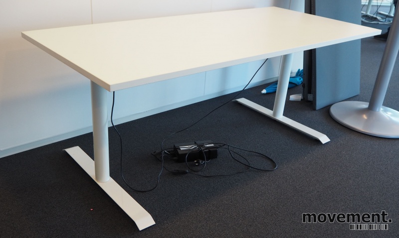 Solgt!Skrivebord med elektrisk hevsenk i - 2 / 2