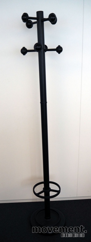 Solgt!Stumtjener i sort, 177cm høyde,
