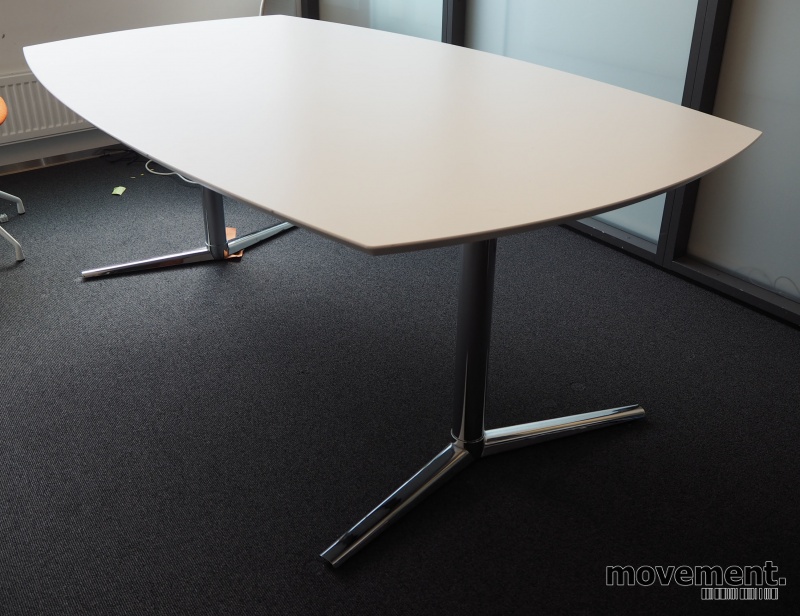 Solgt!Møtebord / konferansebord fra hvitt - 1 / 3