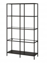 Reol / bokhylle i sort / glass fra IKEA, modell Vittsjö, bredde 100cm, høyde 175cm, pent brukt