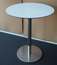 Lite, rundt møtebord, hvit plate med sort kant, krom understell, Ø=60cm, H=74cm, pent brukt