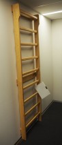 Abilica Cliffhanger ribbevegg i eik, 230cm høyde, 70cm bredde, pent brukt