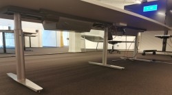 Møtebord fra Duba-B8 grå plate, grått understell, 340x150cm, passer for 10-14 personer, pent brukt