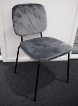 House Doctor Comma konferansestol / spisestuestol i grått velur-stoff / sortlakkert ben, pent brukt