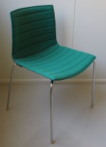 Arper Catifa 46 konferansestol i sjøgrønt stoff / ben i krom, pent brukt
