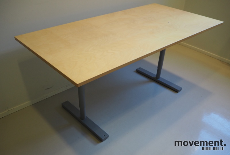 Solgt!Skrivebord i bjerk / grå fra - 2 / 3