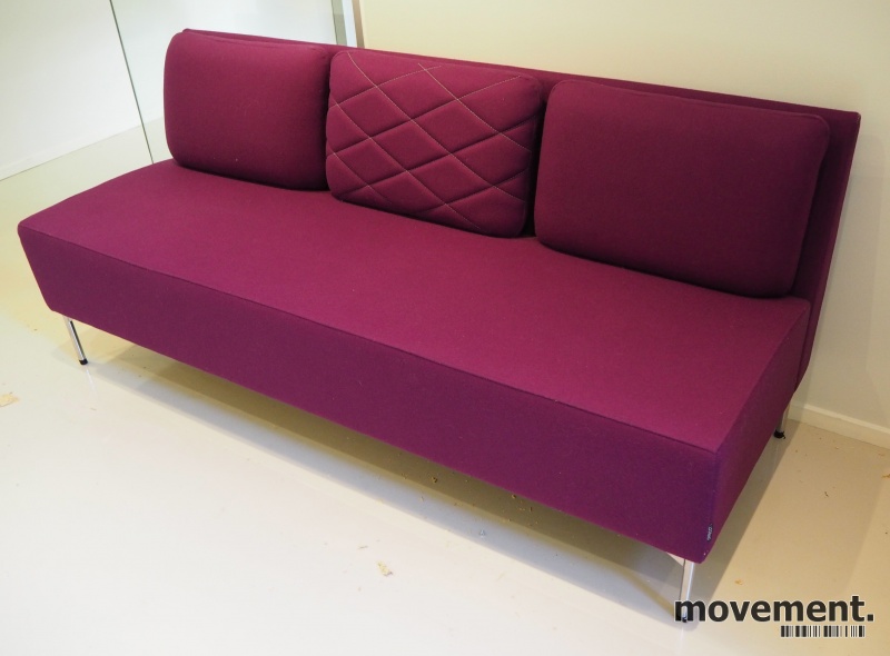 Solgt!3-seter sofa i lilla ullstoff fra - 1 / 3