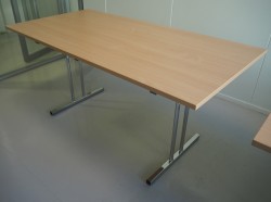 Konferansebord / klappbord i bøk laminat, understell i krom, 160x80cm bordplate, pent brukt