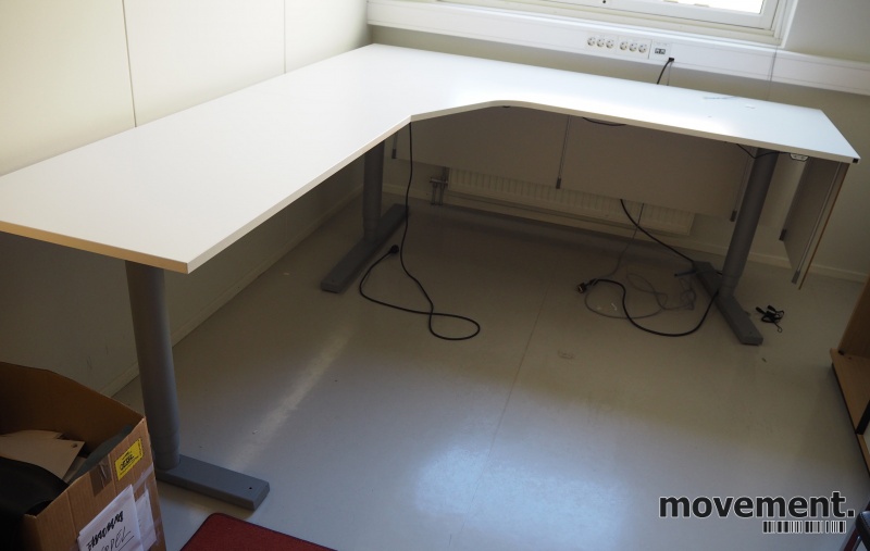 Solgt!Skrivebord / hjørneløsning med - 1 / 3