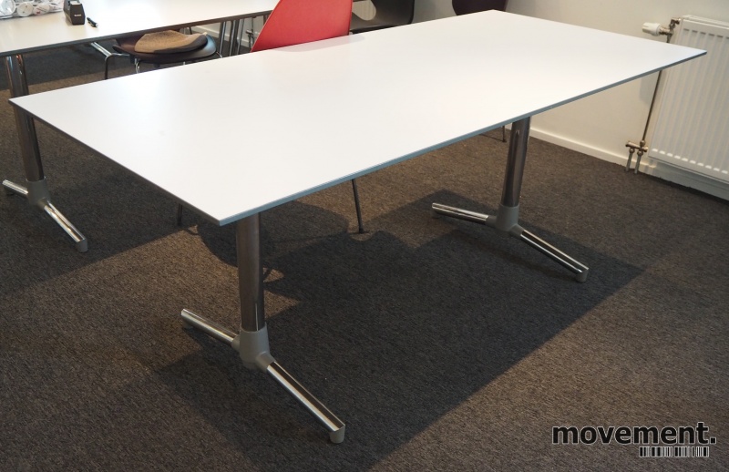 Solgt!NEXT kompakt møtebord / kantinebord - 1 / 3