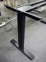 Linak sort understell til skrivebord med elektrisk hevsenk / understell til skrivebord, 120-160cm bredde, passer bordplate med dybde 60cm, NY/UBRUKT