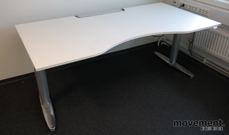 Solgt!Kinnarps T-serie elektrisk hevsenk - 1 / 4