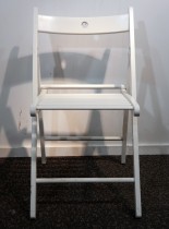 Klappstol i hvit fra IKEA, modell Terje, pent brukt