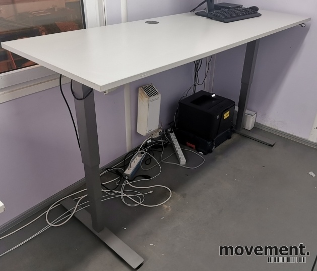 Solgt!Elektrisk hevsenk skrivebord fra - 2 / 4
