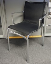 Alias Frame konferansestol i polert aluminium / sort mesh, pent brukt