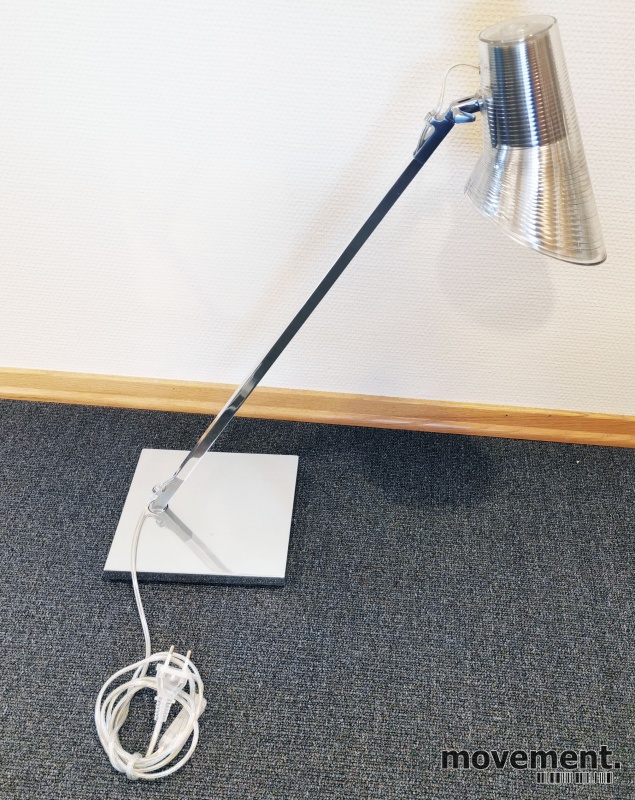 Solgt!Design-bordlampe fra Flos: Kelvin T - 1 / 3
