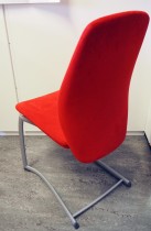Møteromsstol/besøksstol fra Kinnarps, mod Plus 376 i rødt mikrofiberstoff, pent brukt