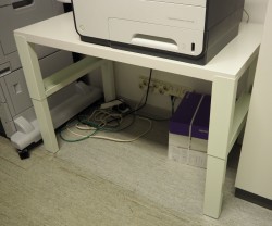 IKEA Påhl skrivebord i hvitt, 96x58cm, brukt