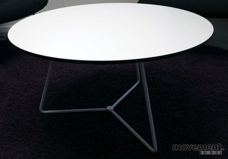 Solgt!Loungebord i hvitt med sort kant - 2 / 3