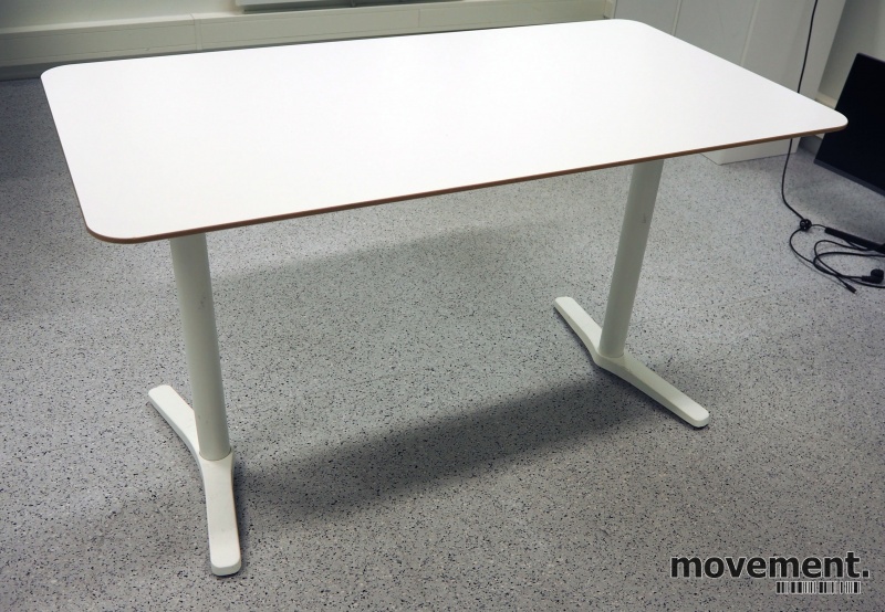Solgt!Lite møtebord / skrivebord fra - 1 / 2