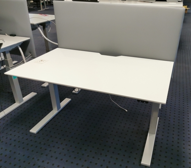 Elektrisk hevsenk skrivebord, hvit