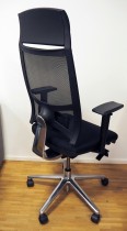 Sitland Team Strike Executive kontorstol, høy rygg og nakkepute, armlene, sort / mesh, pent brukt