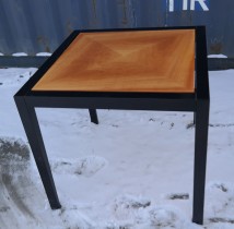 Kafebord / konferansebord i kirsebær / sort fra Gärsnäs, 80x80cm, høyde 73cm, brukt