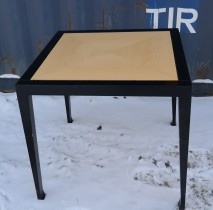 Kafebord / konferansebord i bjerk / sort fra Gärsnäs, 80x80cm, høyde 73cm, brukt