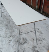 Kompakt møtebord / konferansebord i hvitt / krom fra Lammhults, 190x50cm, pent brukt