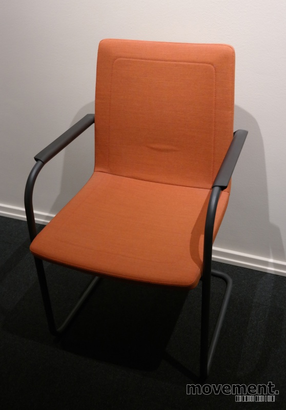 Solgt!Konferansestol fra Brunner i orange - 1 / 3