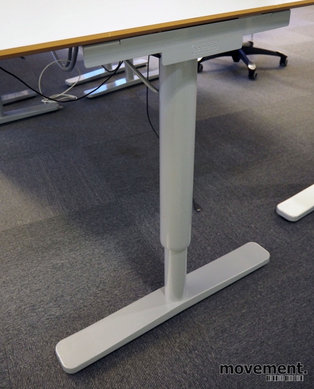 Solgt!Skrivebord med elektrisk hevsenk - 2 / 4
